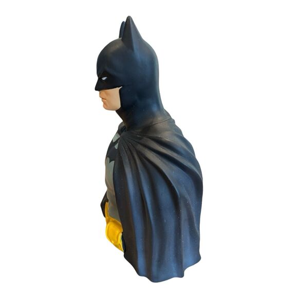 DC Comics Toys BATMAN 8" Bust Vinyl Coin Bank CLASSIC BLACK & GRAY Monogram - Picture 2 of 6